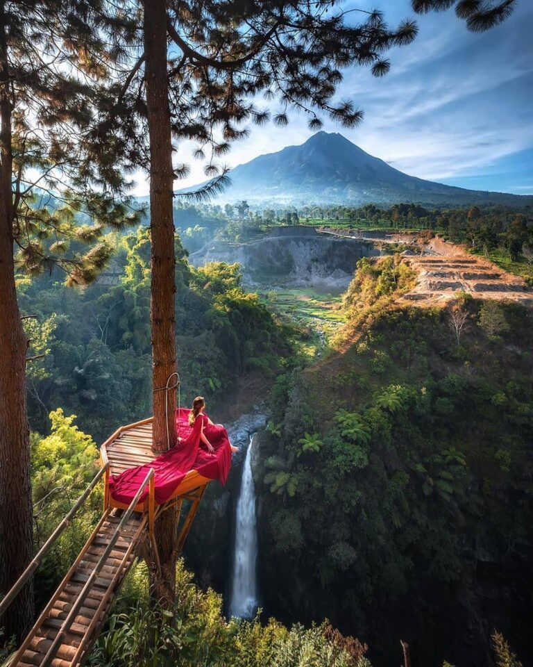 Siapa di antara Sobat Pesona yang pengen foto cantik dari atas gardu pandang Ked...