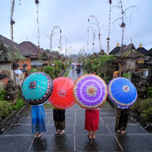 Sudah pernah berkunjung ke desa tercantik di Pulau Bali? Desa Panglipuran namany...