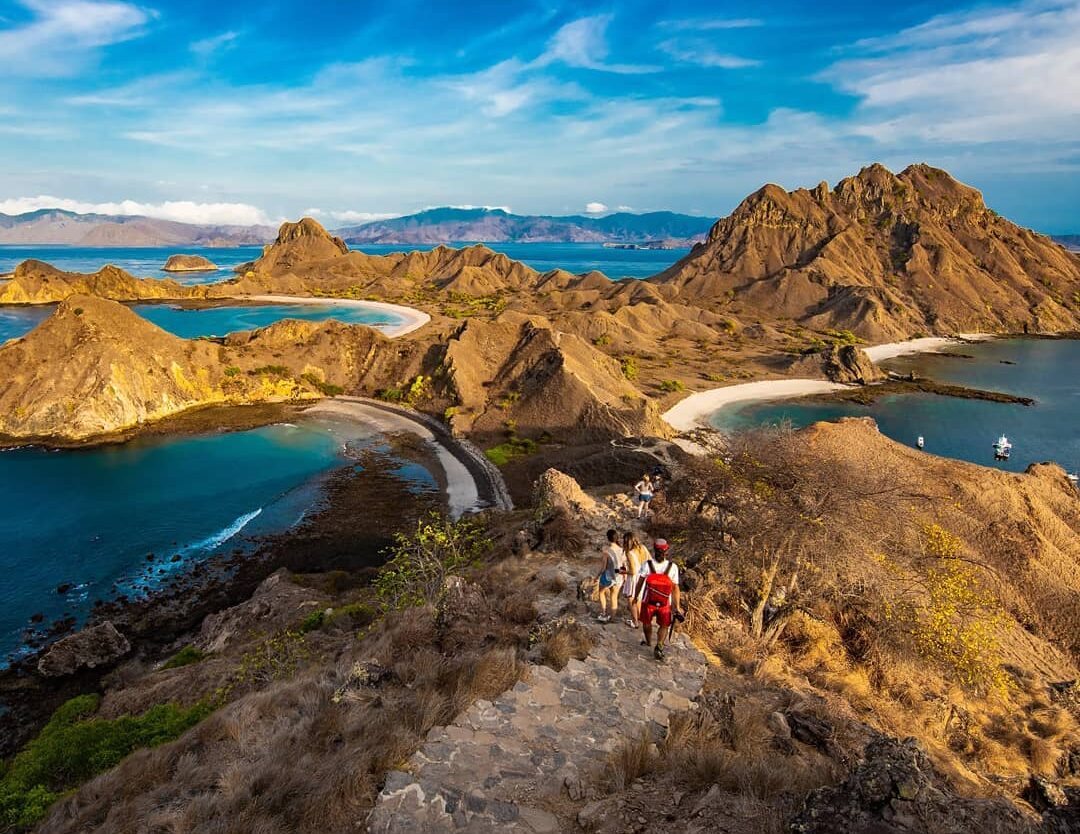 Yuk, masih ada waktu buat daftarin foto-foto liburan kamu sampai 28 Juli!
. 
Iku...