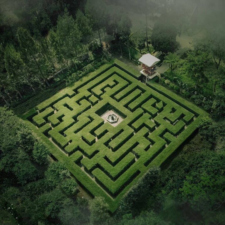 Yuk, mencoba petualangan menantang di Labirin Coban Rondo.⁣
Kalau Sobat Pesona p...