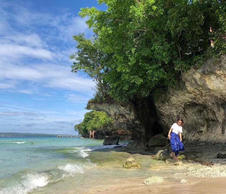#explorebaubau Awesome photo by  taken at Pantai Nirwana Baubau....