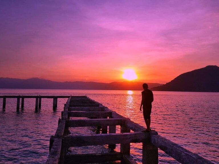 #explorealor Photo today by  Taken arround at Pantai Sabanjar, Alor, Nusa Tengga...