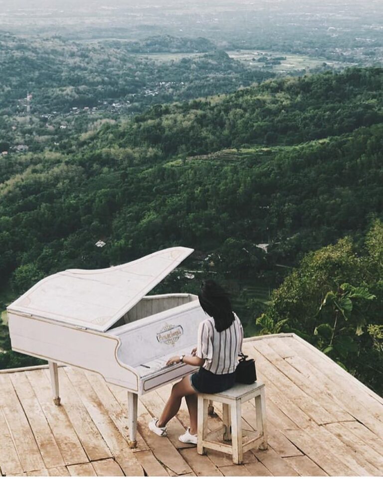 #explorejogja photo today by  taken at Pintoe Langit Dahromo, Dlingo, Bantul....