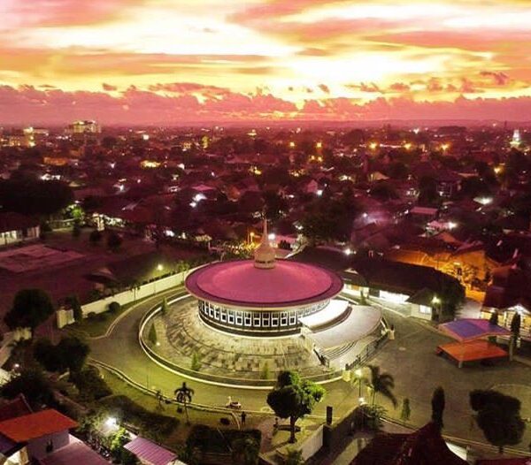 #explorejogja photo today by  covering Museum Perjuangan, Brontokusuman, Yogyaka...