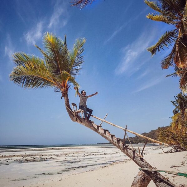 #explorealor Photo today by  around at Pantai Deree, Alor, Nusa Tenggara Timur
#...