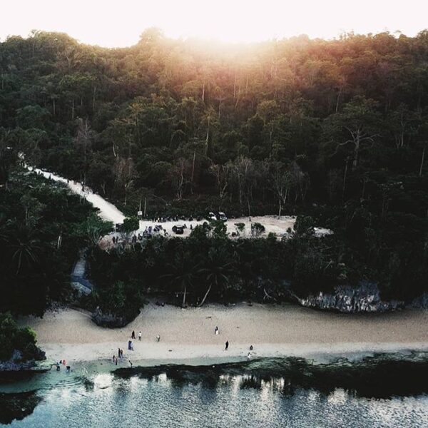 #explorebaubau Photo today by  taken at Pantai Mowuru Buton Utara Ereke....