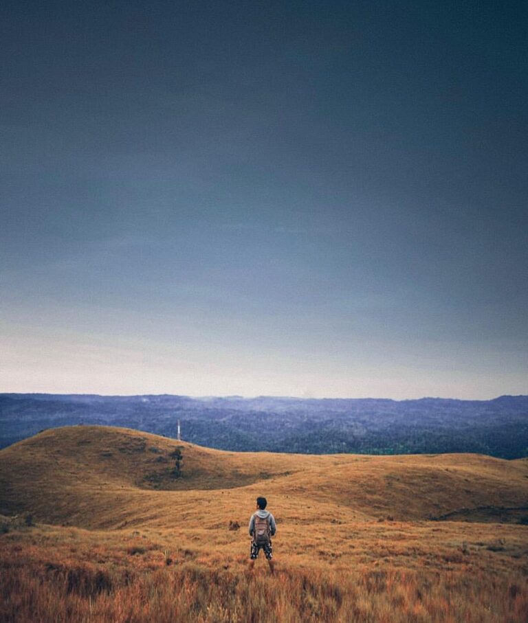#explorebaubau Photo today by  taken at bukit Lamando atau tempat familiarnya le...