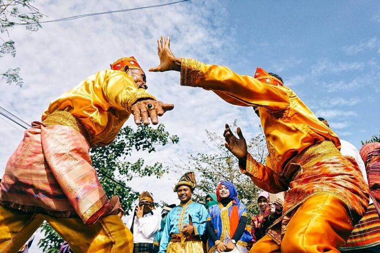 #explorebima_culture Photo today by  
Gantao

Atraksi seni beladiri khas masyara...