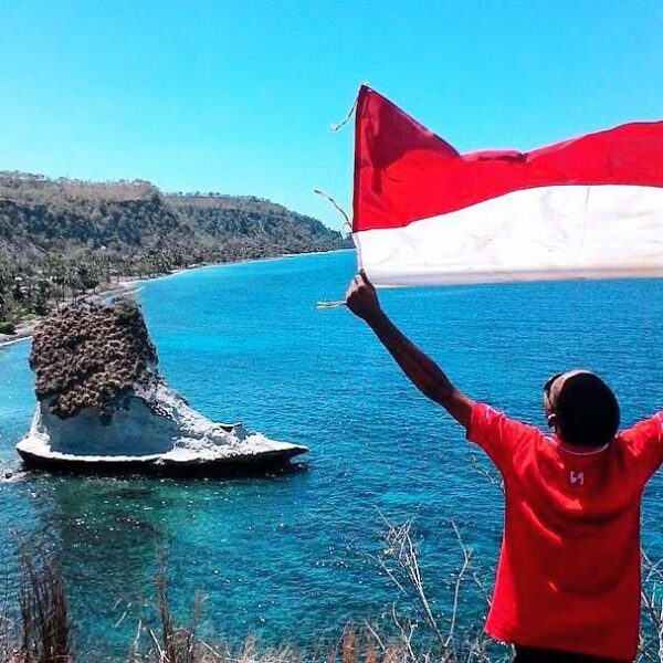 #explorealor Photo today by  Taken around at Pantai Pigewa, Alor, Nusa Tenggara ...