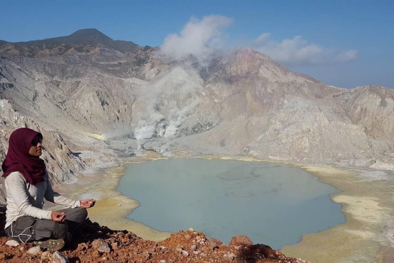 #explorealor Photo today by  Taken around at Kawah Gunung Sirung, Pantar, Alor, ...