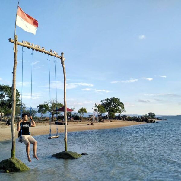#explorebima Photo today by  taken at Lariti Beach

#exploreindonesia...