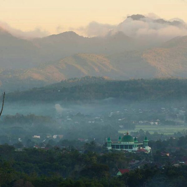 #explorebima Photo today by  taken at Around Rabadompu ( View An Nur Mosque )

#...