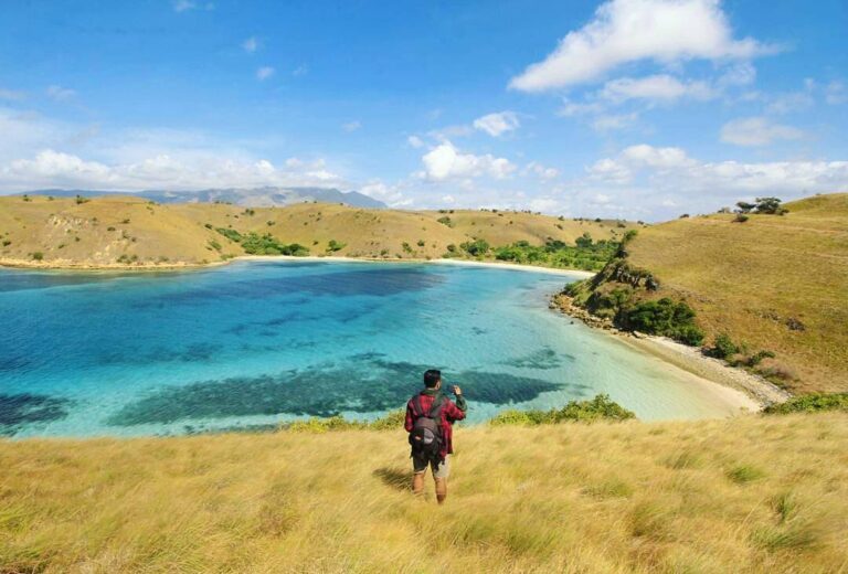 #explorebima Photo today by  taken at Around Lambu

#exploreindonesia...