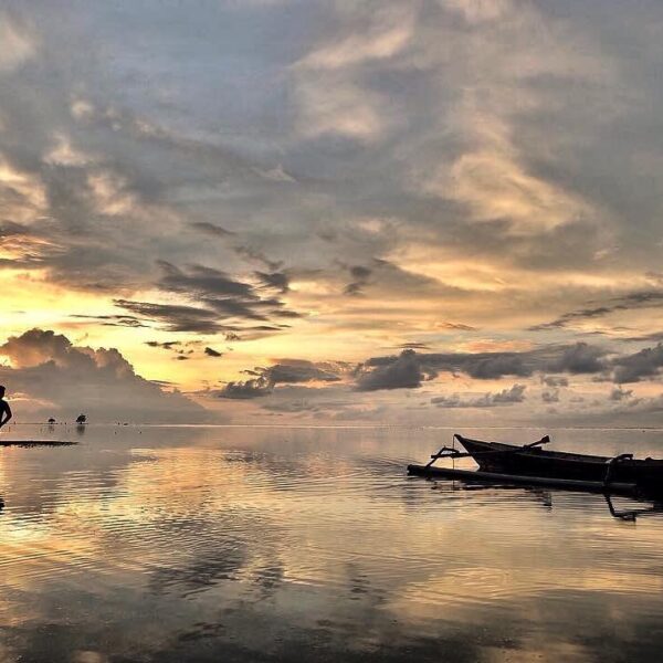 #explorealor Photo today by  Taken arround at Pantai Deree, Alor, Nusa Tenggara ...