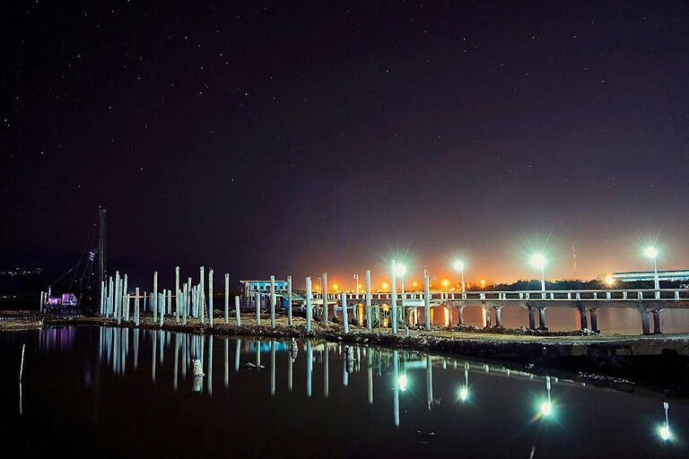 #explorebima Photo today by  taken at Amahami

#exploreindonesia...
