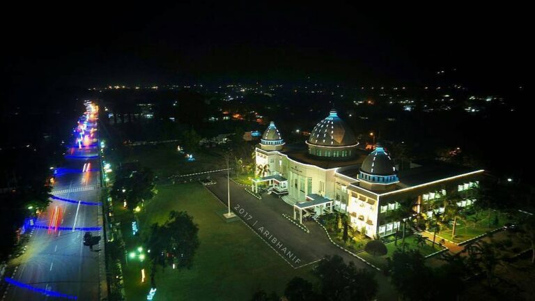 #explorebima Photo today by  taken at Mayor Building 
#exploreindonesia...