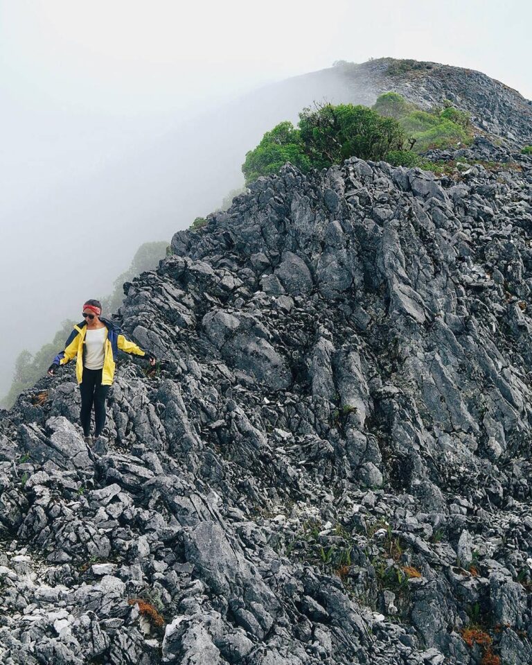 #exploreambon photo today by  taken at Gunung Binaiya, Maluku.
#exploreindonesia...