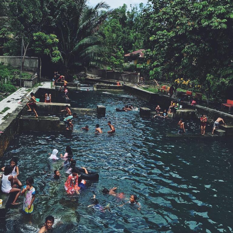 #exploreambon photo today by  taken at Air Walatu, Tulehu, Ambon.
#exploreindone...