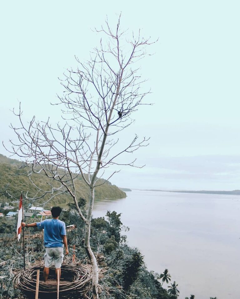 #explorebaubau Photo today by  taken at Bukit Kolagana Kelurahan Palabusa Baubau...
