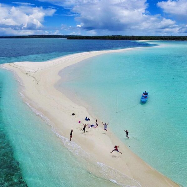 #exploreambon photo today by  taken at Pantai Ngurtavur, Tual, Maluku.
#explorei...