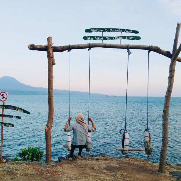 #explorebima Photo today by  taken at Sanumbe Beach

#exploreindonesia...