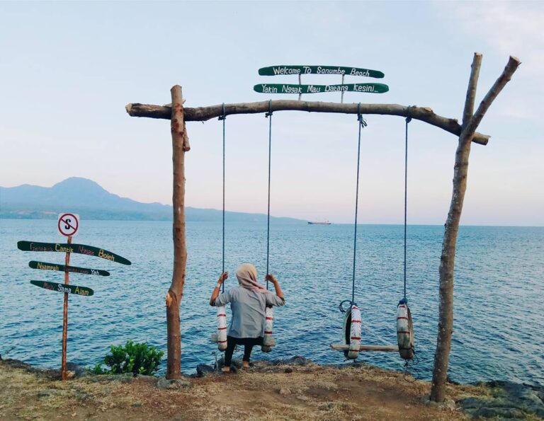 #explorebima Photo today by  taken at Sanumbe Beach

#exploreindonesia...