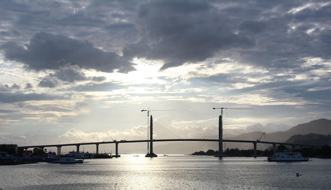 #exploreambon photo today by  taken at Teluk Ambon , Jembatan Merah Putih.
#expl...