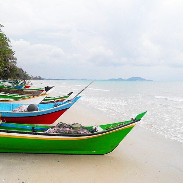 #explorebangka by 
#travelingindonesia

lokasi : Pantai Batu Beriga, Kabupaten B...