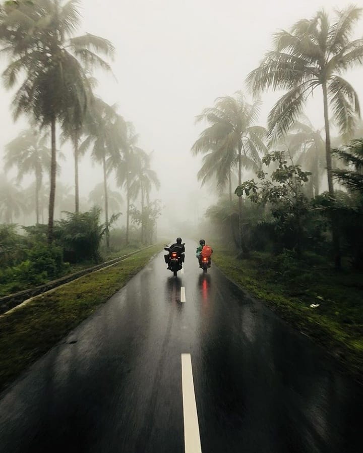 Find a friend who is willing to spare some time exploring Sukabumi with you. Pho...
