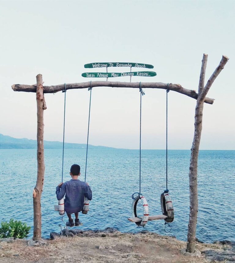 #explorebima Photo today by  taken at Sonumbe Beach

#exploreindonesia...