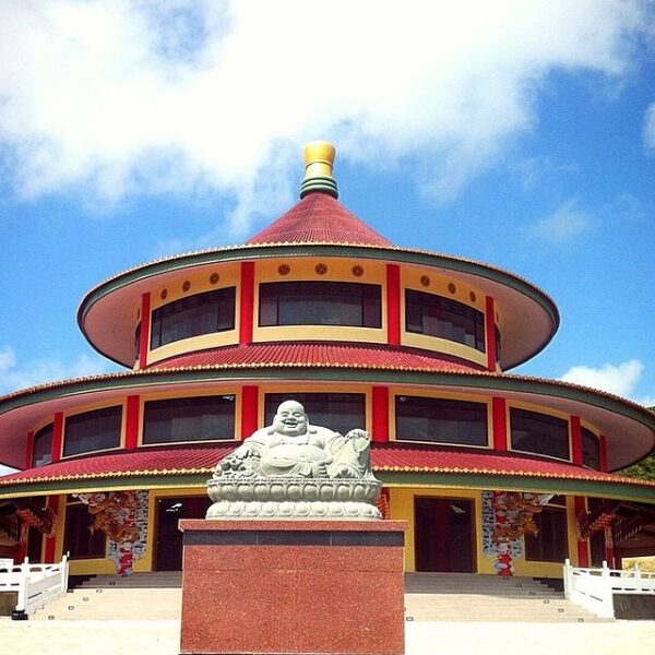 #explorebangka by 

Lokasi : Pagoda Pantai Tikus, Sungailiat, Kabupaten Bangka.
...