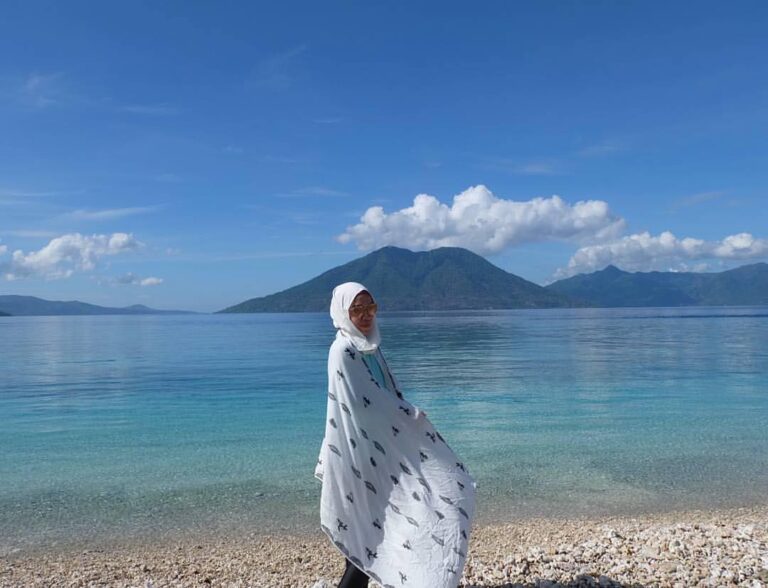 #explorealor Photo today by  Taken arround at Pantai Sabanjar, Alor, Nusa Tengga...
