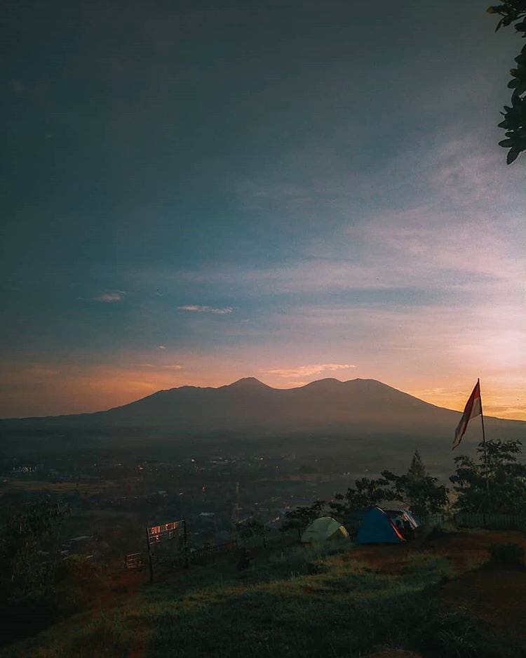 Weekend is just around the corner! Photo by  taken at Gunung Sunda #exploresukab...