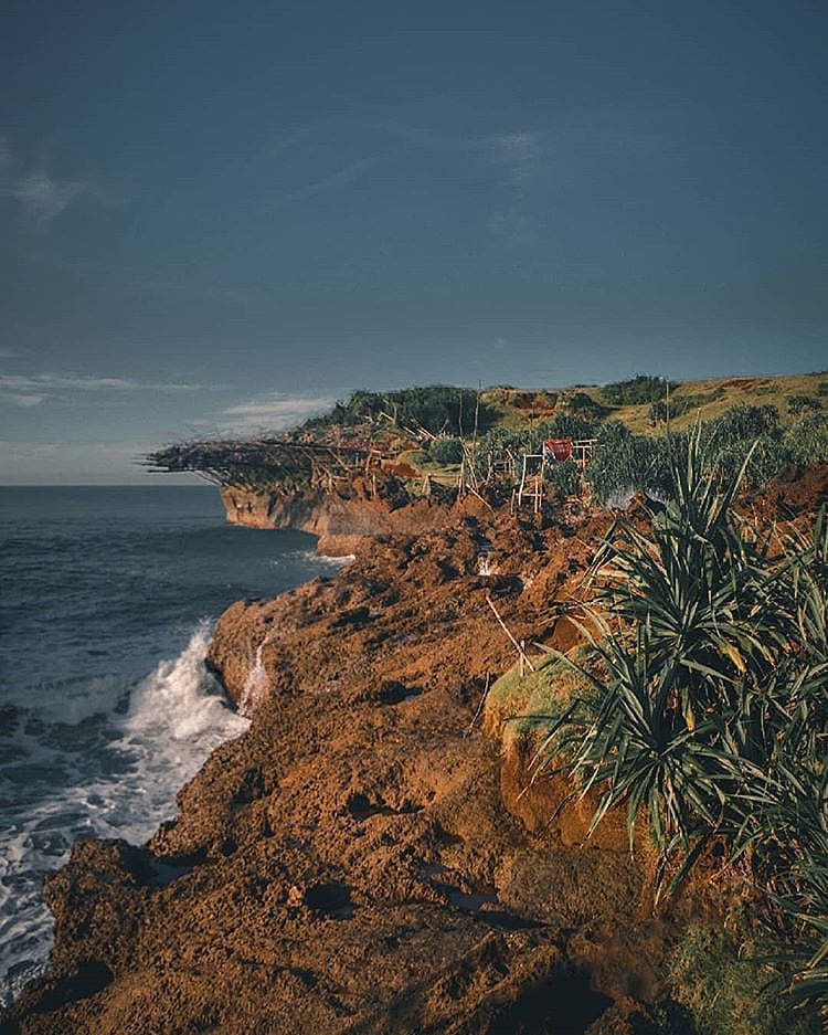 #exploresukabumi photo by  taken at Pantai Cicaladi...