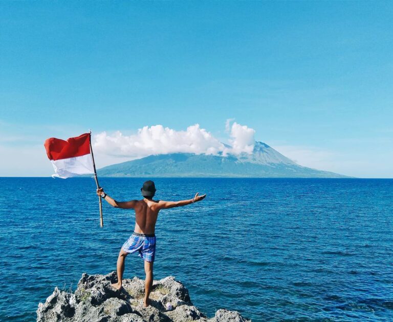 #explorebima Photo today by  taken at Sangiang Wera

#exploreindonesia...