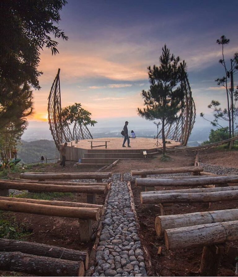 #explorejogja photo today by  taken at Bukit Lintang Sewu, Dlingo, Bantul....