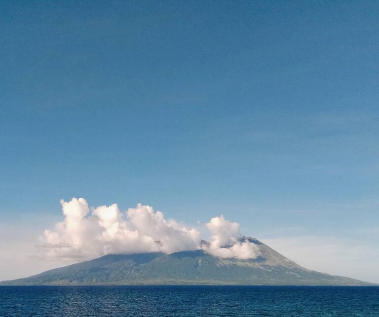 #explorebima Photo today by  taken at Sangiang Wera

#exploreindonesia...