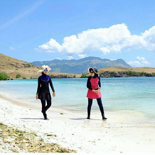 #explorebima Photo today by  taken at Kelapa Island Lambu

#exploreindonesia...