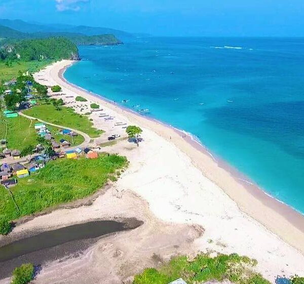 #explorebima Photo today by  taken at Rontu Beach

#exploreindonesia...