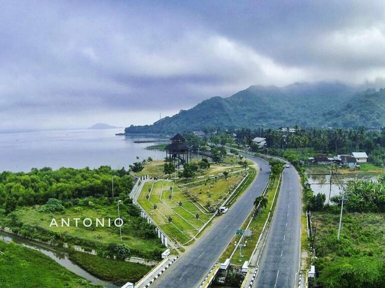 #explorebima Photo today by  taken at Ni'u

#exploreindonesia...