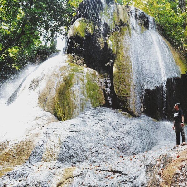 Photo today by  taken at air terjun Kabembe (dente) desa Labusa. #explorebaubau...