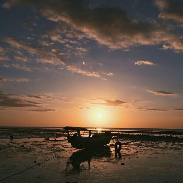 #explorealor Photo today by  Taken arround at Pantai Bota, Alor, Nusa Tenggara T...