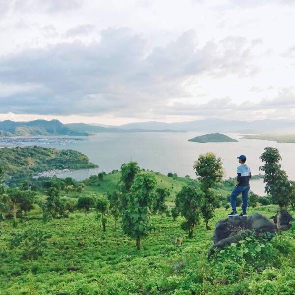 #explorebima Photo today by  taken at Bonto Hill

#exploreindonesia...