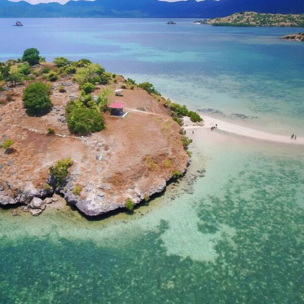 #explorebima Photo today by  taken at Lariti Beach

#exploreindonesia...