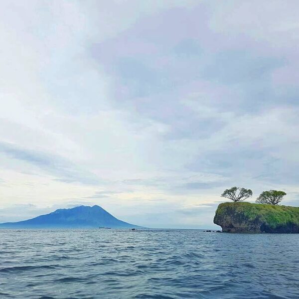 #explorebima Photo today by  taken at Pai Beach Wera ( View Mt Sangiang & Ular I...