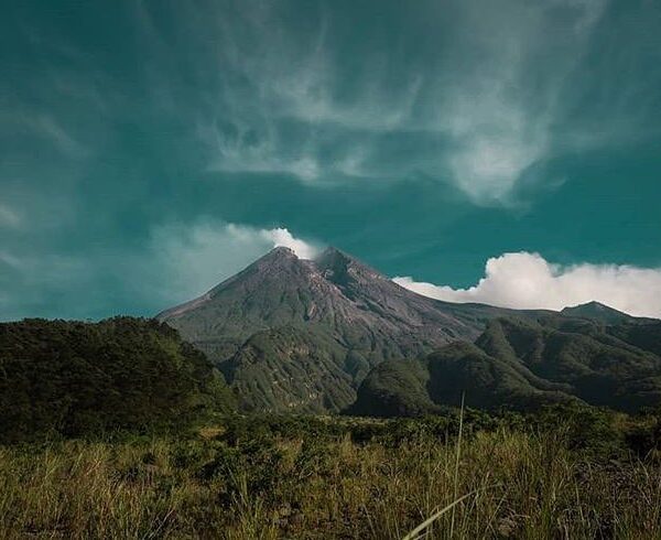 #explorejogja photo today by  taken at Kaliadem, Sleman....