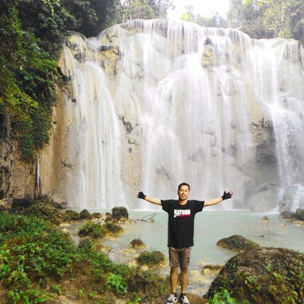Photo today by  taken at air terjun desa wakuli. 
#explorebaubau  #travelingindo...