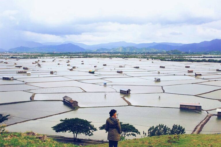 #explorebima Photo today by  taken at Around Salt Farm

#exploreindonesia...