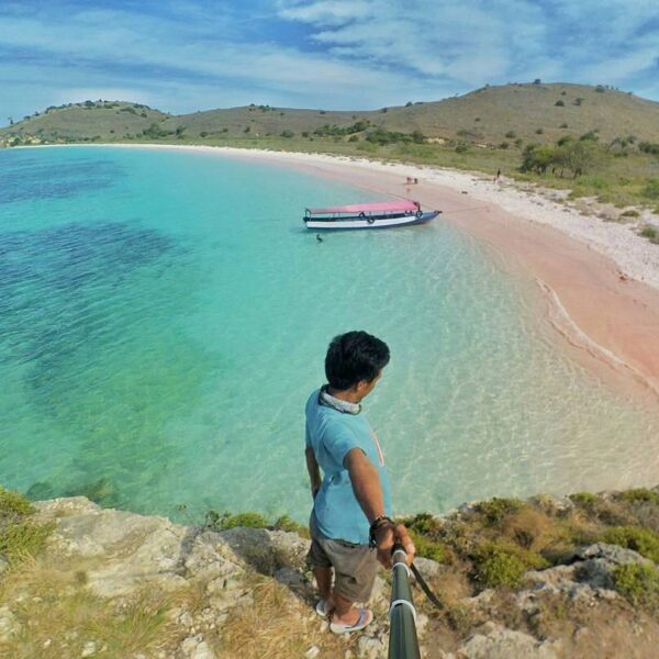 #explorebima Photo today by  taken at Pink Beach Lambu

#exploreindonesia...