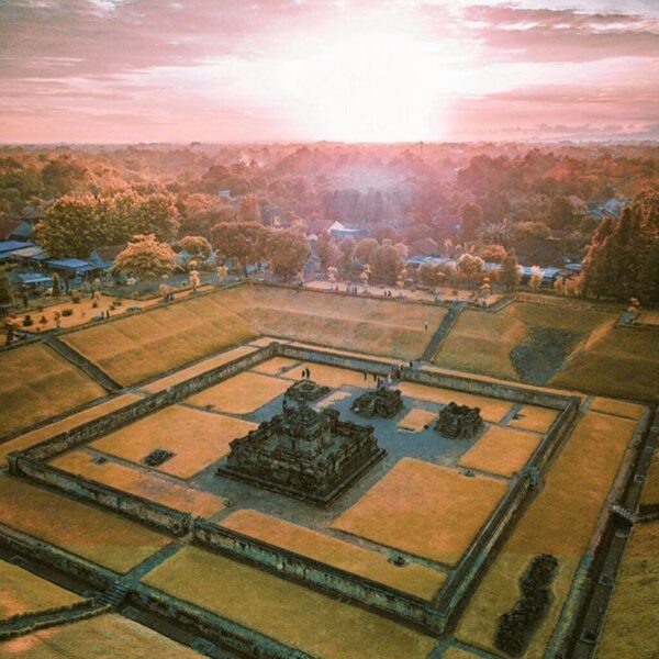 #explorejogja photo today by  covering Candi Sambisari, Sleman....